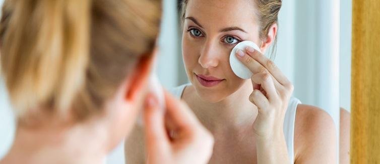 Pakistani Acne Triggers: How Climate, Diet & Lifestyle Affect Your Skin